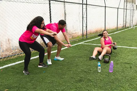 Fotos do aulão especial de Outubro Rosa do Cross Millennium na Arena Ideia & Luz Esportes.'