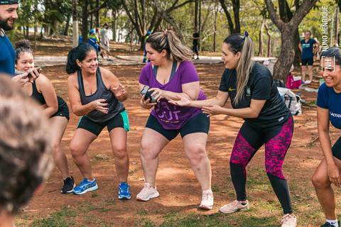 Fotos do treino funcional especial para o Programa Jaguaré Caminhos realizado pelo personal trainer Gui Cerino no Espaço Verde Chico Mendes, em São Caetano do Sul.'