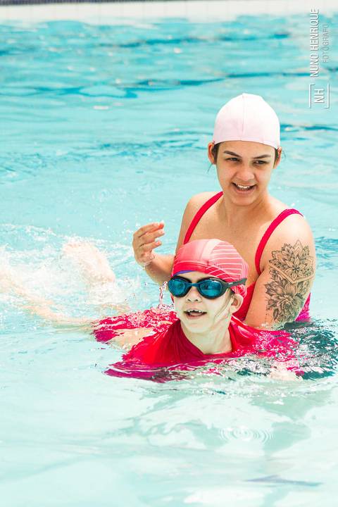 Aula de natação especial de dia das crianças na Academia Inova São Caetano.'