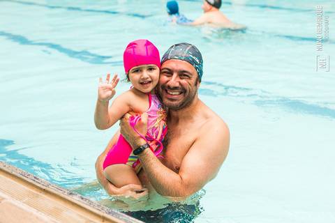 Aula de natação especial de dia das crianças na Academia Inova São Caetano.'