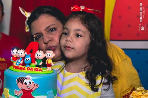 Foto do aniversário da Izadora no Buffet Happy Face em São Paulo com o tema da Turma da Mônica.'
