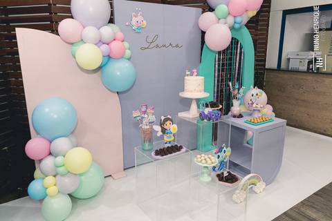 Foto da festa de aniversário da Laura na Academia de Ginástica Artística Yashi.'