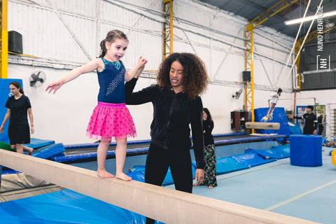 Foto da festa de aniversário da Laura na Academia de Ginástica Artística Yashi.'