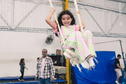 Foto da festa de aniversário da Laura na Academia de Ginástica Artística Yashi.'