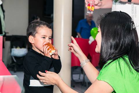 Foto da festa de aniversário de 3 anos do Miguel no Buffet Sabor da Alegria, em São Paulo.'