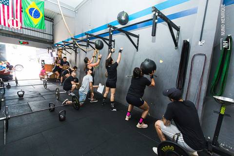 Fotografia do evento de Crossfit Summer Games no CF Tutóia.'