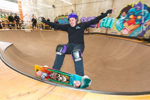 Foto de skatista do grupo Skate or Die Oldschool no Hakuna Skate School SP'