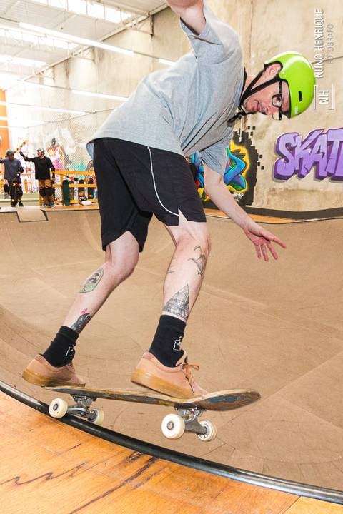 Foto de skatista do grupo Skate or Die Oldschool no Hakuna Skate School SP'