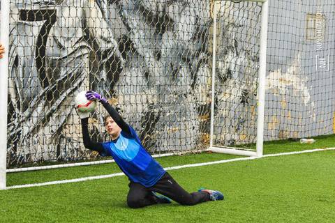Foto de treinamento de goleiro de futebol na Academia do Goleiro na BR Arena Laguna'
