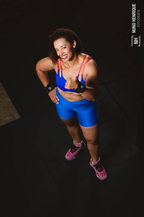 Foto ensaio fitness crossfit da Elisabeth Nery no Cross Training Evolution em Osasco.'