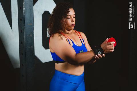 Foto ensaio fitness crossfit da Elisabeth Nery no Cross Training Evolution em Osasco.'