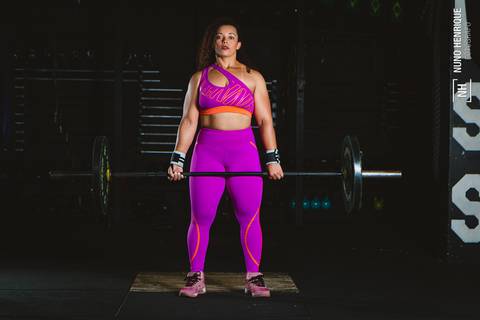 Foto ensaio fitness crossfit da Elisabeth Nery no Cross Training Evolution em Osasco.'