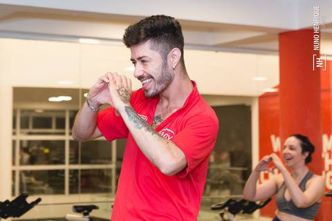 Aula de FitDance na Academia Inova Jardim, em Santo André.'