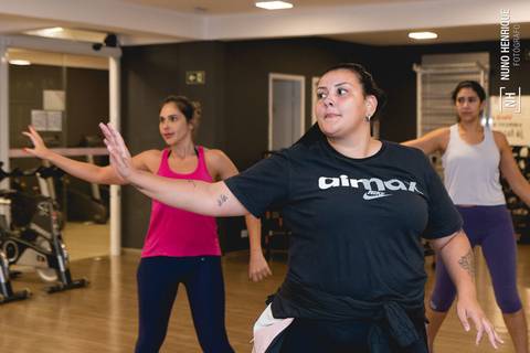 Aula de FitDance na Academia Inova Jardim, em Santo André.'