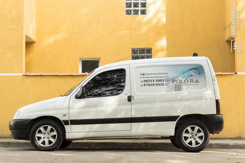 Foto de veículo de apoio da Polo RA Ar Condicionados.'