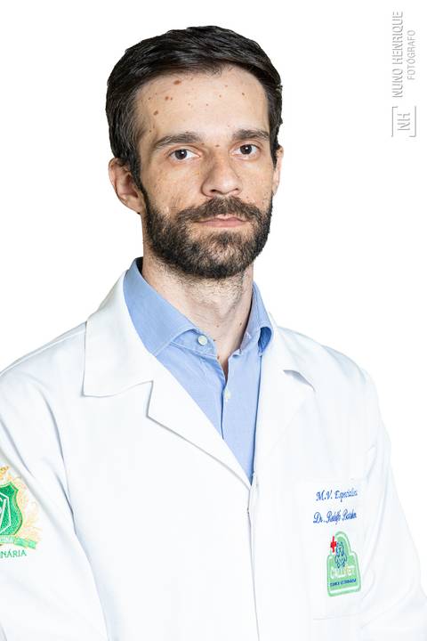 Retrato do Dr Rodolpho Batalhone Tormin da Clínica Veterinária CallVet.'