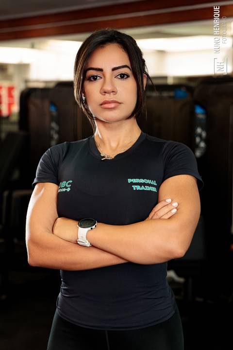 Ensaio fitness com a personal trainer Monique Cajueiro.'