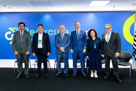 Fotografia do evento de lançamento dos Selos Recircula Brasil'