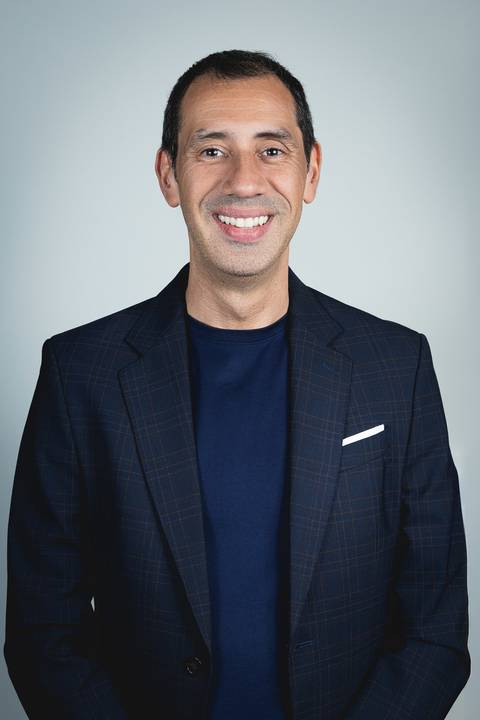 Retrato corporativo de Alan Terra, CEO da H2Web.'