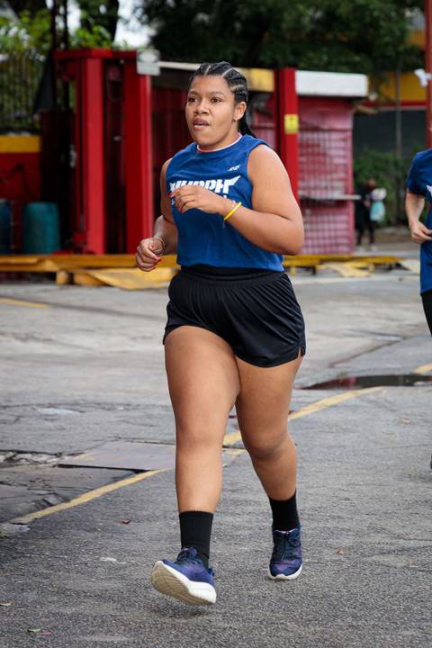 Fotografia de evento CrossFit registrando atletas durante o desafio Murph'