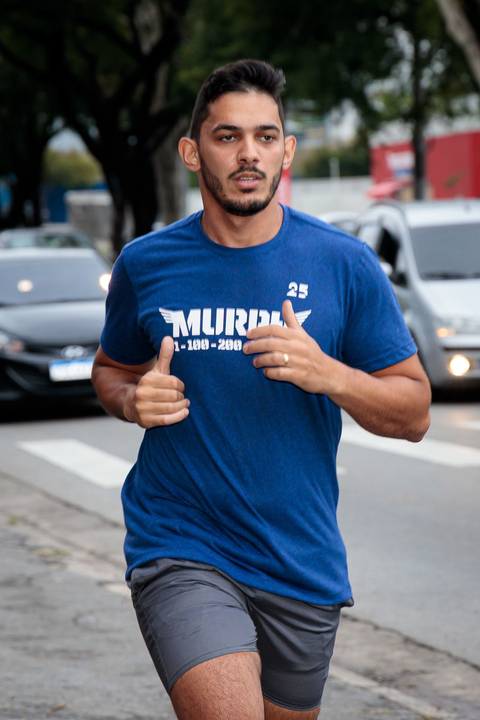 Fotografia de evento CrossFit registrando atletas durante o desafio Murph'