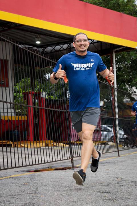 Fotografia de evento CrossFit registrando atletas durante o desafio Murph'