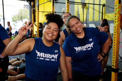 Fotografia de evento CrossFit registrando atletas durante o desafio Murph'