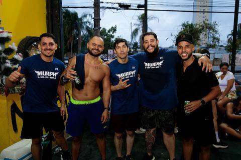 Fotografia de evento CrossFit registrando atletas durante o desafio Murph'