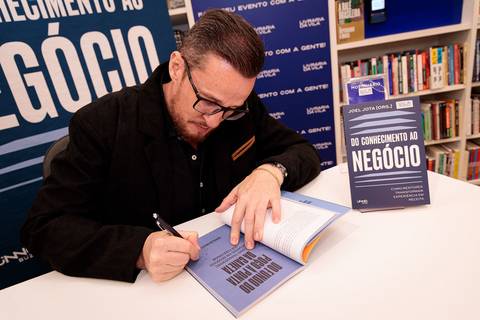 Evento da Buzz Editora com coautor do livro Do conhecimento ao negócio, Haroldo Mazzi, em São Paulo'