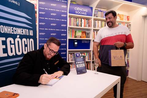 Evento da Buzz Editora com coautor do livro Do conhecimento ao negócio, Haroldo Mazzi, em São Paulo'