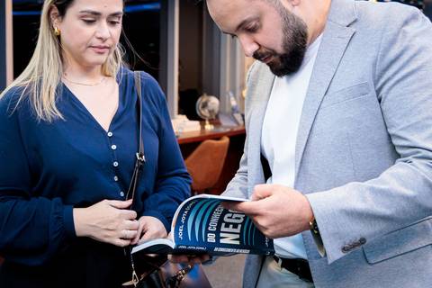 Evento de lançamento do livro Do conhecimento ao negócio organizado por Joel Jota'