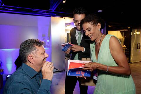 Evento de lançamento do livro O Código Humano com autores e convidados em São Paulo'