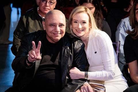 Sessão de autógrafos com Alby Azevedo durante lançamento do livro'