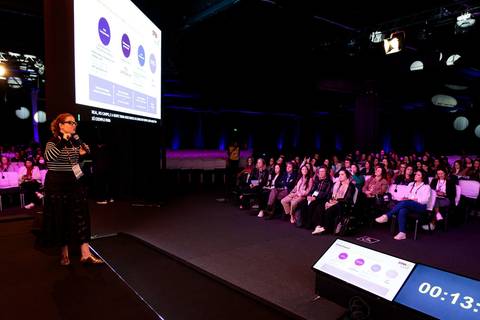 Apresentação de Vanessa Schrot durante congresso CBTD 2025 no Pro Magno'