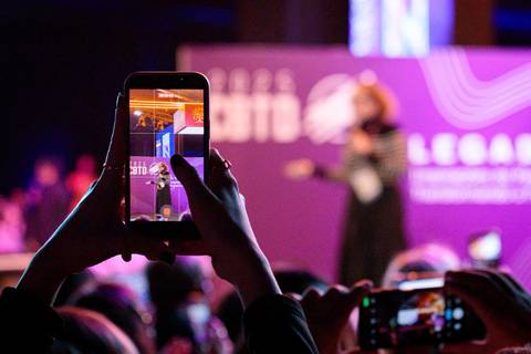 Apresentação de Vanessa Schrot durante congresso CBTD 2025 no Pro Magno'