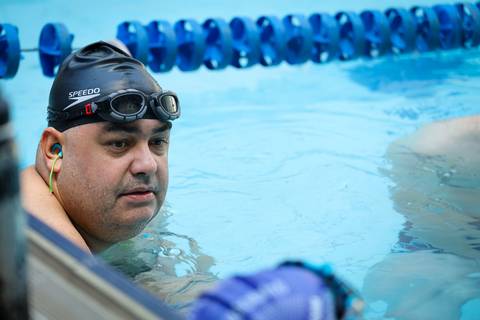 Alunos participam de competição de natação na Academia Inova'