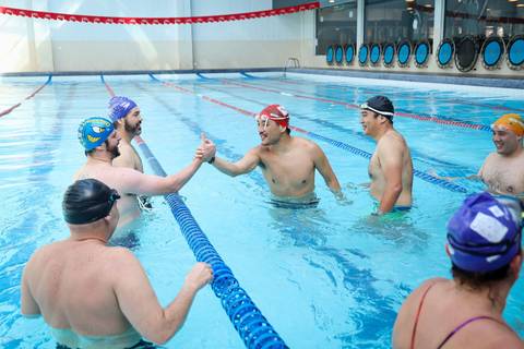 Alunos participam de competição de natação na Academia Inova'