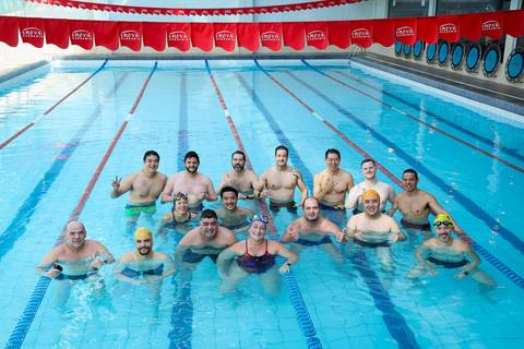 Alunos participam de competição de natação na Academia Inova'