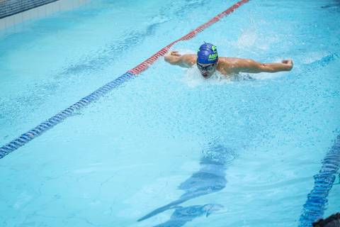 Alunos participam de competição de natação na Academia Inova'