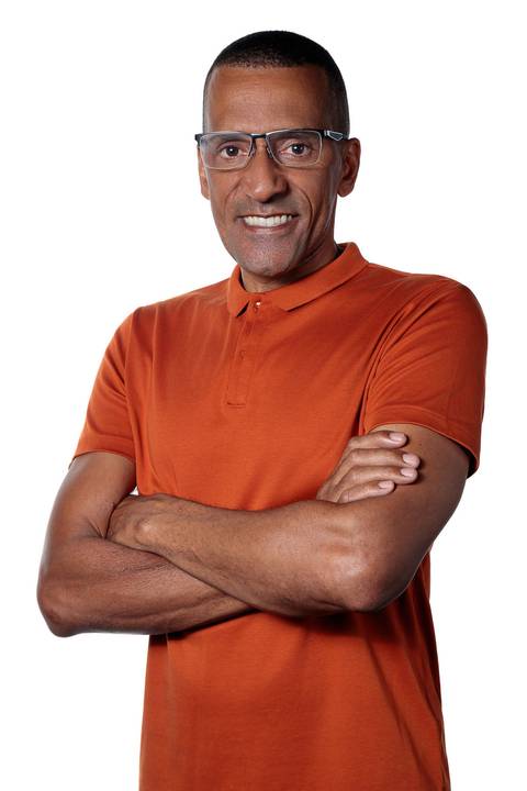 Retrato corporativo de Rick Chesther utilizado em livro da Buzz Editora'