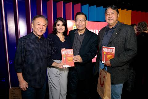Sessão de autógrafos do livro Empreender Volume 2 em São Paulo'