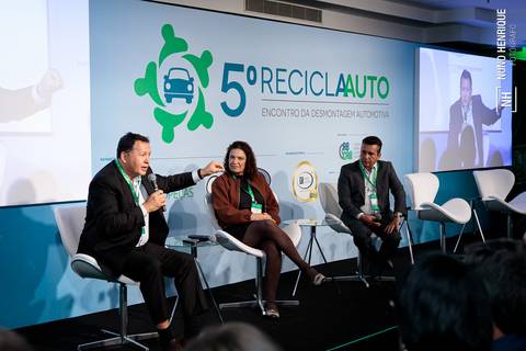 ABDI participa de debate sobre economia circular e indústria automotiva'
