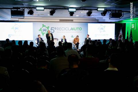 Fotografia corporativa de congresso sobre economia circular em São Paulo'
