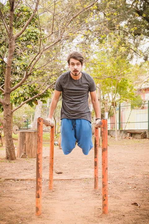 Ensaio fotográfico com o modelo Luis Gustavo Nunes no Parque Severo Gomes, no bairro de Santo Amaro em São Paulo.'