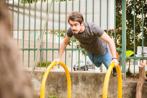 Ensaio fotográfico com o modelo Luis Gustavo Nunes no Parque Severo Gomes, no bairro de Santo Amaro em São Paulo.'