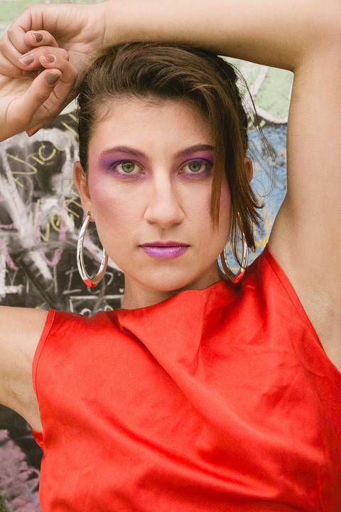 Ensaio fotográfico com a modelo Jaqueline Madureira e beleza de Raquel Rodrigues, realizado no Centro Cultural São Paulo.'