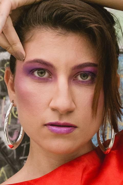 Ensaio fotográfico com a modelo Jaqueline Madureira e beleza de Raquel Rodrigues, realizado no Centro Cultural São Paulo.'