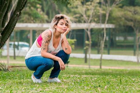 Ensaio fotográfico para material de divulgação com a digital influencer Luiza Angélica no Parque Ibirapuera, em São Paulo.'