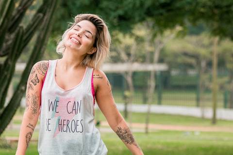 Ensaio fotográfico para material de divulgação com a digital influencer Luiza Angélica no Parque Ibirapuera, em São Paulo.'