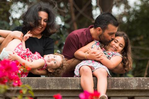 Ensaio fotográfico da família Baena Faria no Parque da Independência, em São Paulo.'